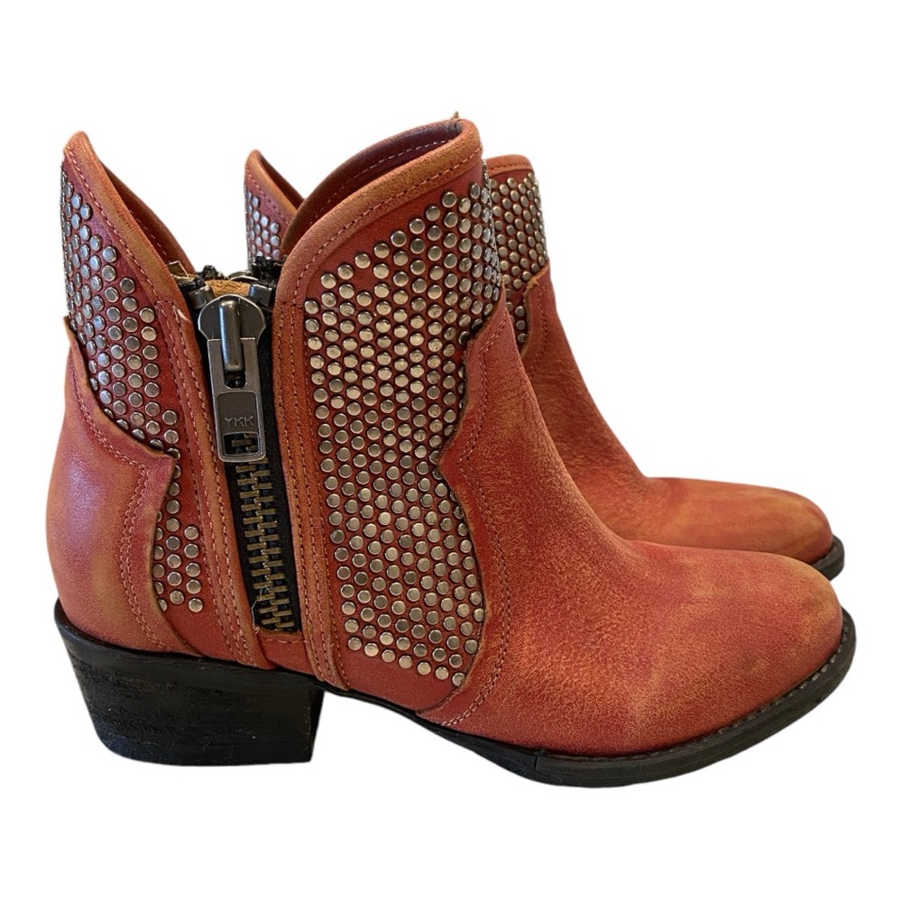 CIRCLE G WOMEN'S STUDDED BOOTIES - ROUND TOE